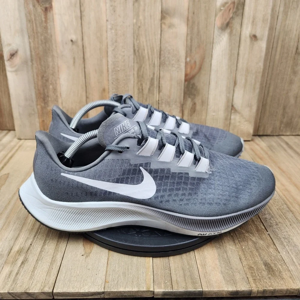 Nike Air Zoom Pegasus 37 Mens size 11.5 Grey White Running Shoes BQ9646-009